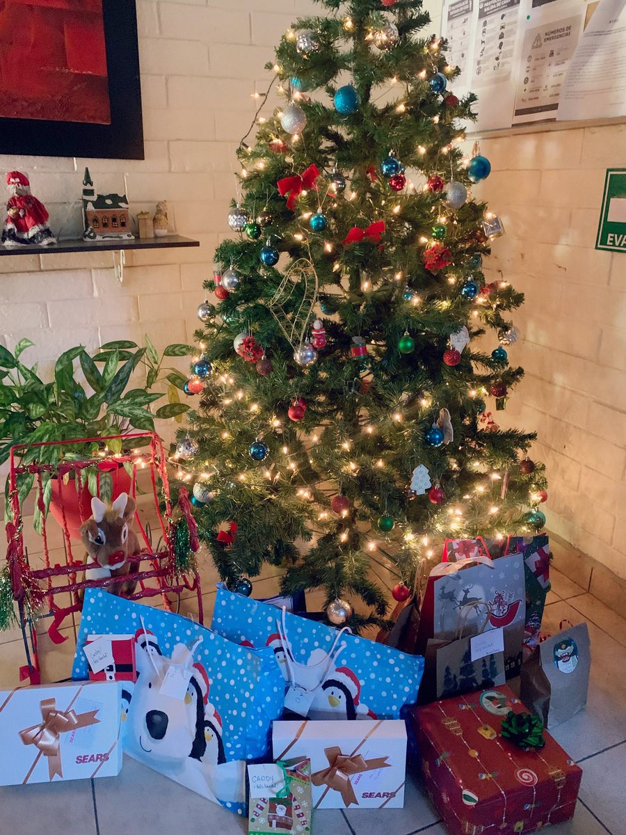 FunSialaVida_ES's tweet photo. ¡Gracias por tu regalo! 🎁
♥️Las mamitas y sus hijos te agradecen por darles tanta alegría esta navidad! 🎄
#Navidad2022 #HogarMariaIsabel https://t.co/I2YdBnwSCg