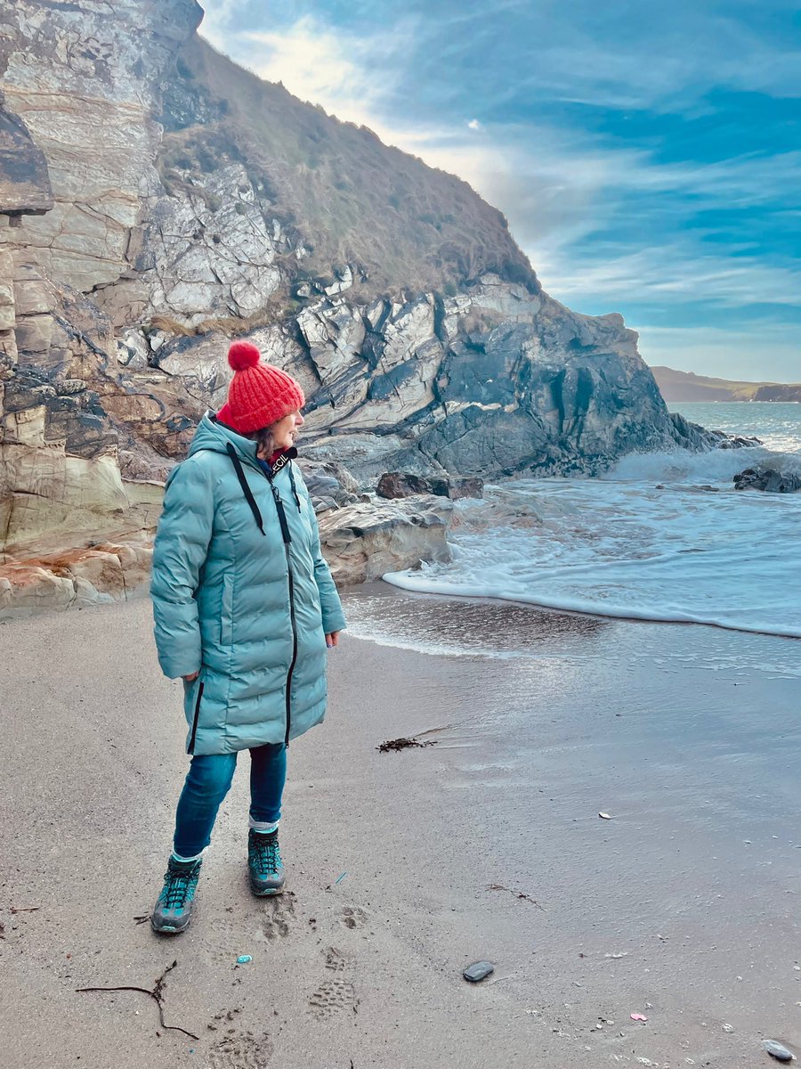 levisart's tweet photo. Breath of fresh air #WestCork #sandycove #toehead https://t.co/4gzf6i8EN2