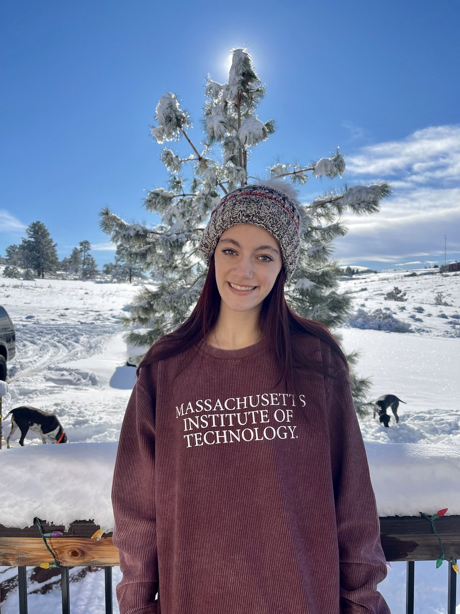 PeytonBrown2023's tweet photo. Beyond excited to announce my commitment to further my academic and athletic career at MIT! #RollTech #MIT2027 🦫🏐♥️@VarsityAthlete1 @momentumvbc @mitvball @MITAdmissions https://t.co/gz0I49ZAzX