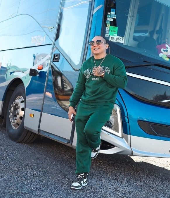 jukilop_jd_kl_'s tweet photo. El cantante Edwin Luna revela que le gustaría hacer una colaboración con la cantante Kim Loaiza 🔥 https://t.co/cmTBlKLHWv