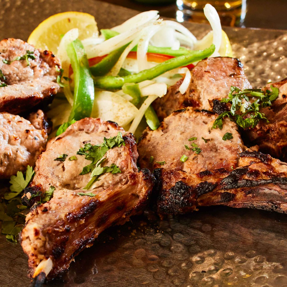 Akbar_LI's tweet photo. Marinated lamb chops are always the move 💯 #AkbarLI 

#LIEats #EatingLi #Indian #IndianFood #IndianBuffet #IndianEats #LIFoodies #FoodiesOfLI #516Eats #NassauCountyEats #EastEndTaste #EdibleLI #GardenCity https://t.co/dOTI5HeCMs