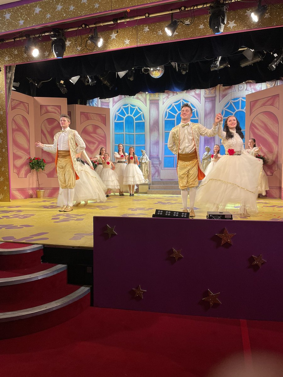 natalielaune's tweet photo. @PolkaDot_Pantos https://t.co/6vi5XosOuV