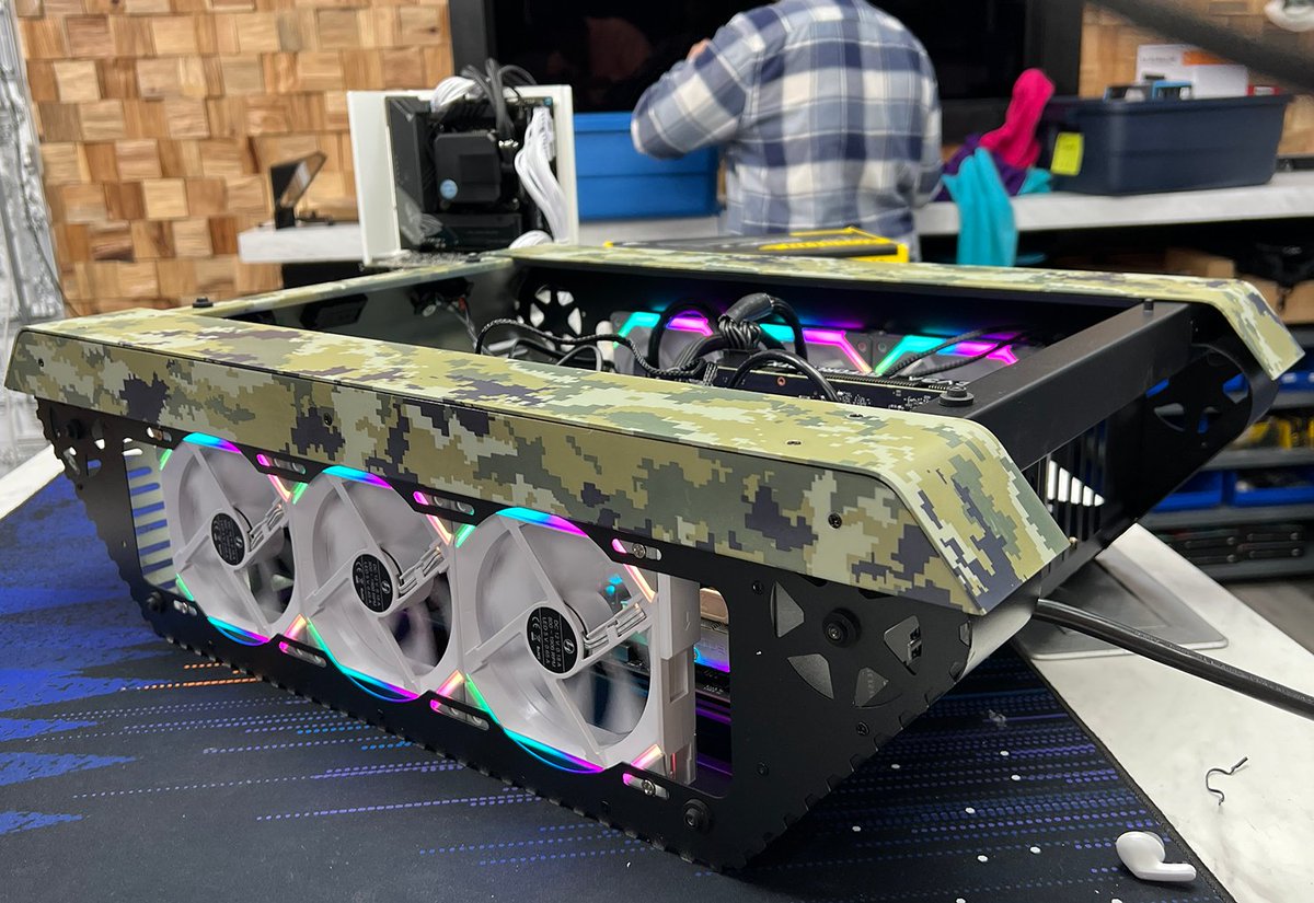 LinusTech's tweet image. turns out we&apos;re building in a tank