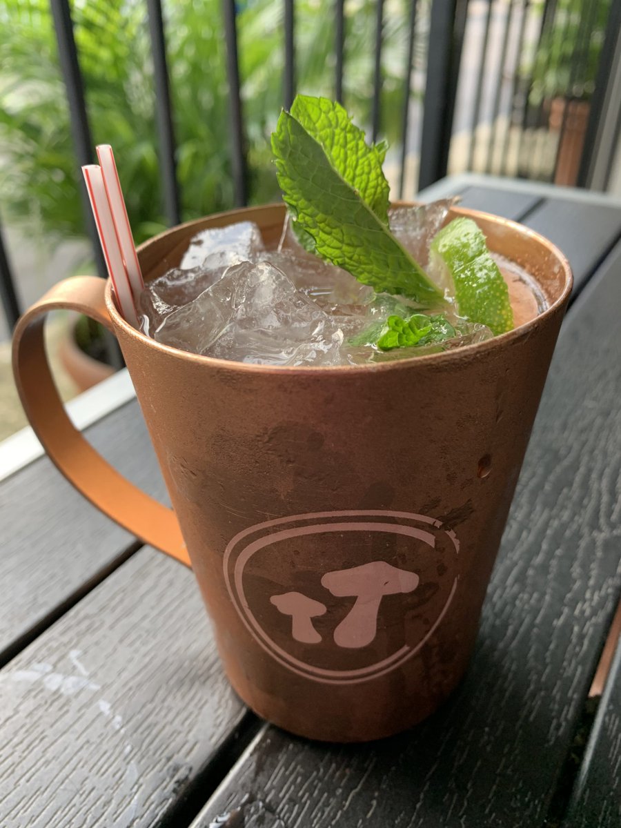 MellowDenver's tweet image. Firesale! Ask about our Smoked Hazelnut Old Fashioned or simply come in for your favorite hand-tossed, stone-baked, made to order Pizza 😎