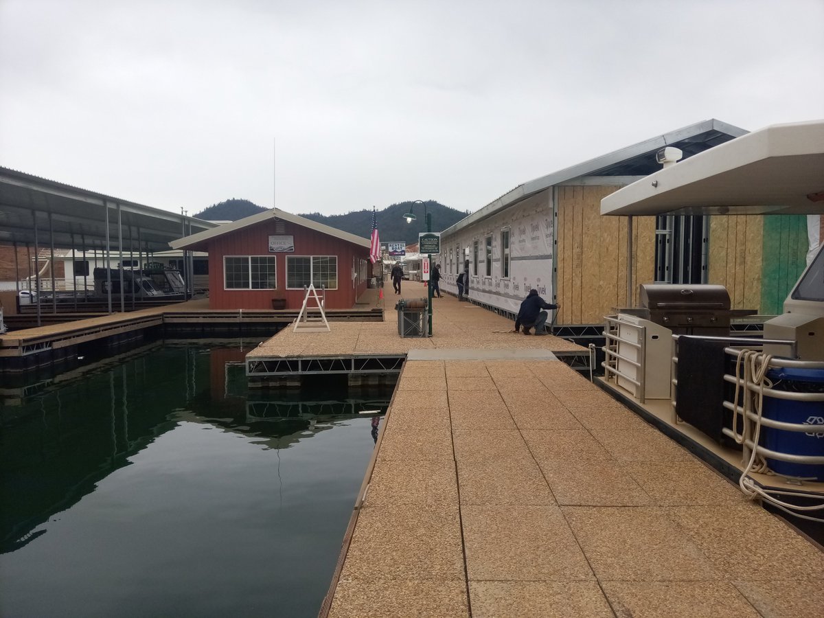 Shasta Marina Resort at Packers Bay tweet media