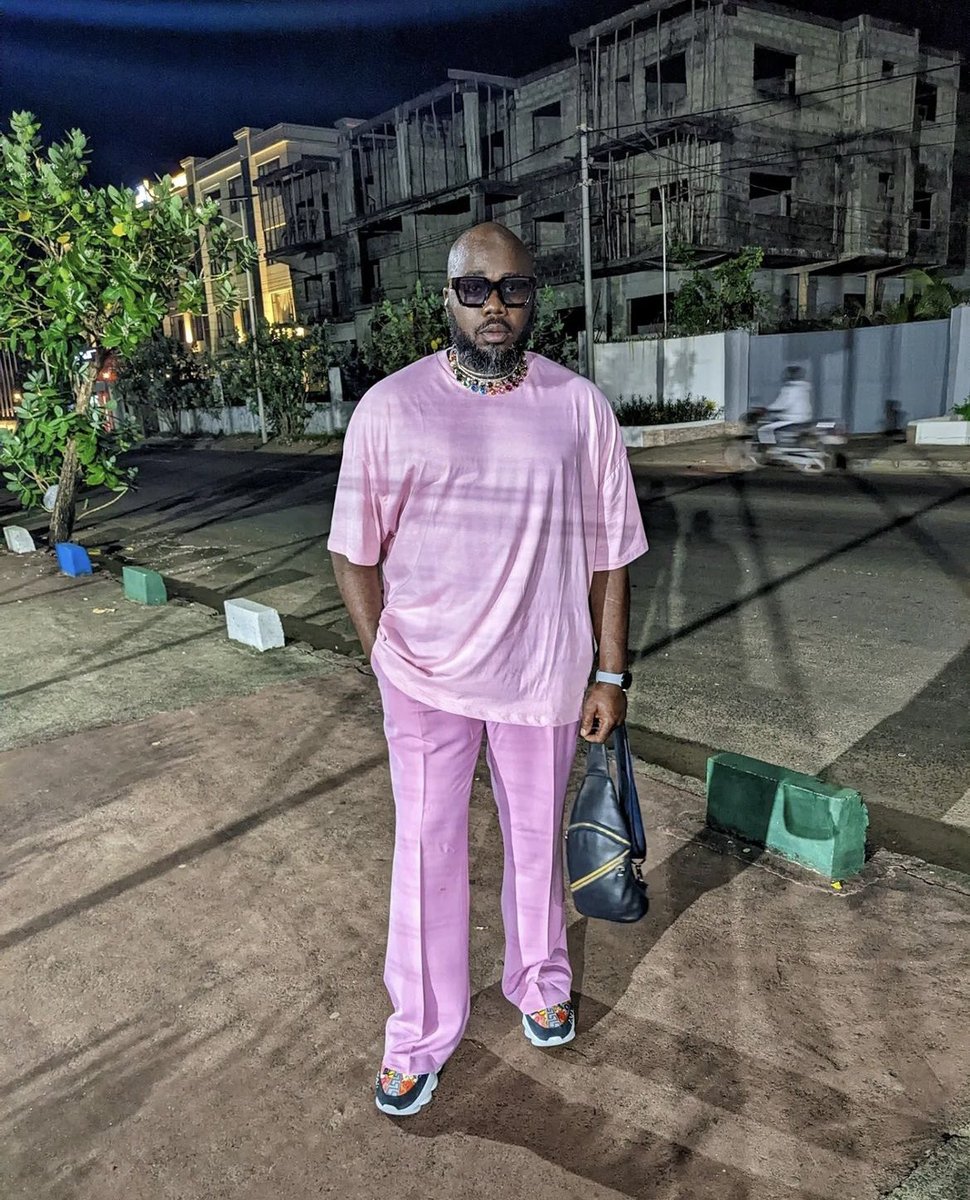 thesalonelinkup's tweet photo. #DecemberinSalone Home ๐ธ๐ฑ
#SALLNKRT @SBdapper https://t.co/KP3dCphbvn