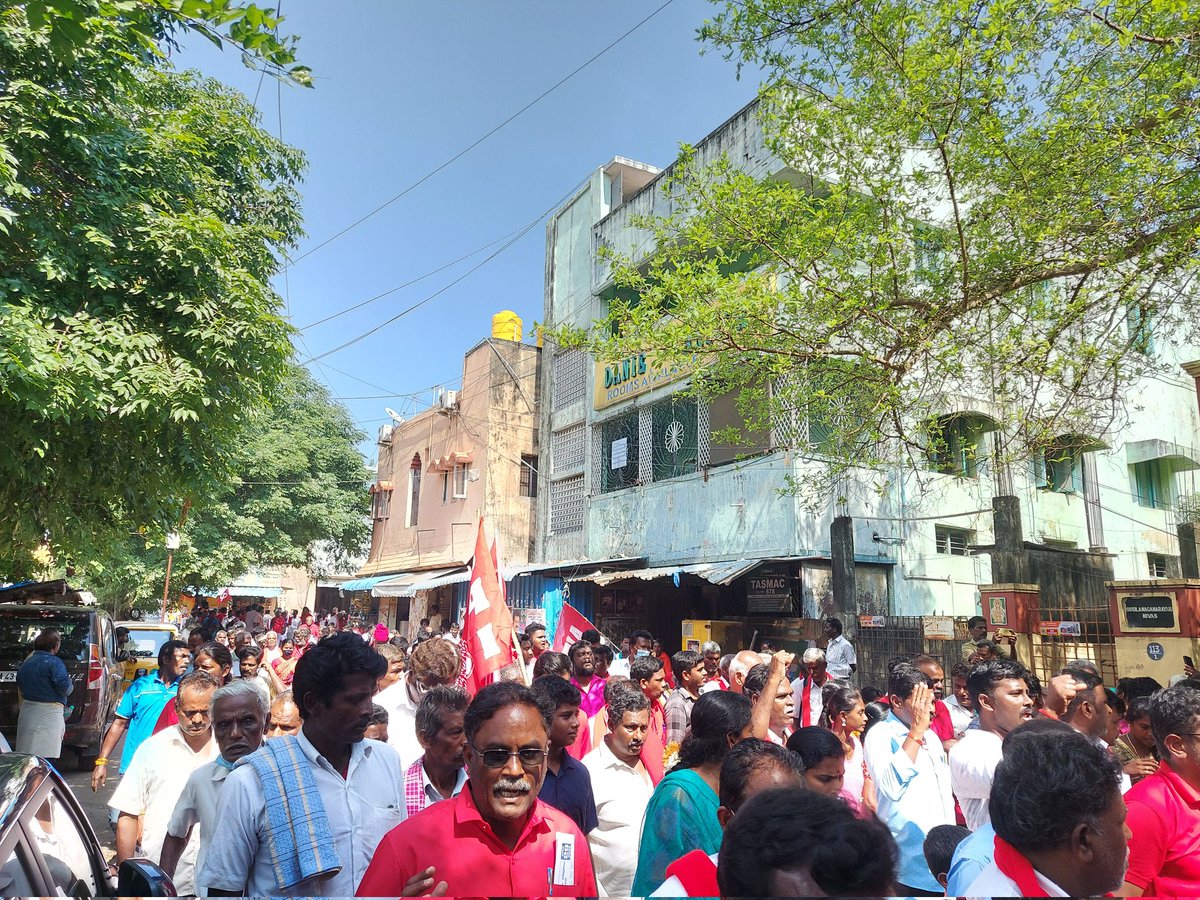 ezhilmarx74's tweet photo. இந்தியக் கம்யூனிஸ்ட் கட்சி @cpofindia @CpiTamilnadu நடத்திய சென்னை #கிண்டி #ராஜ்பவன்  #ஆளுநர்_மாளிகை_முற்றுகை போராட்டம் @ComradeDRaja @mutharasancpi 
29/12/2022, #GetOutRavi @rajbhavan_tn https://t.co/RFk0A8TlOP