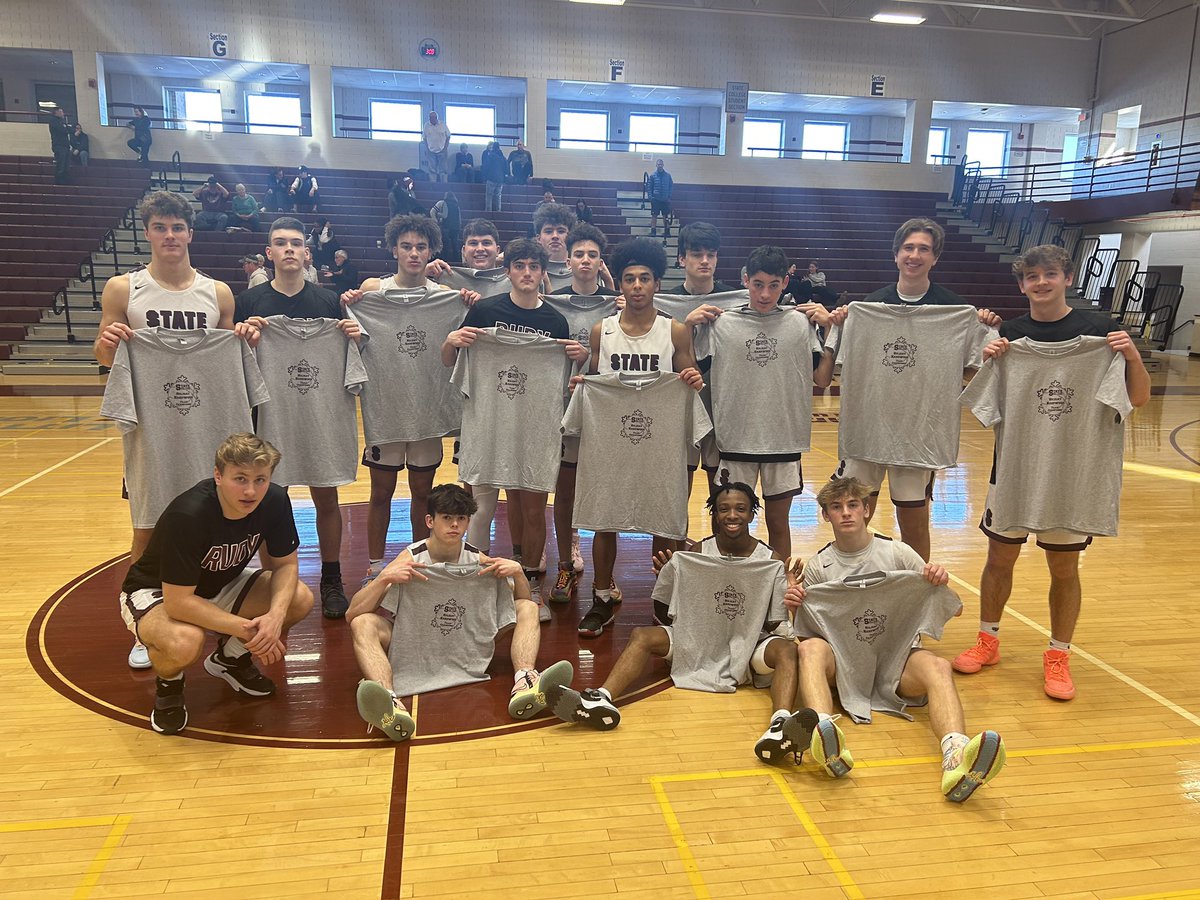 StateHighHoops's tweet photo. A 59-49 victory over Notre Dame Green Pond for the Holiday Hardwood Championship! Record moves to 8-1. 

See you in 2023! https://t.co/pTgw3u1Tc7