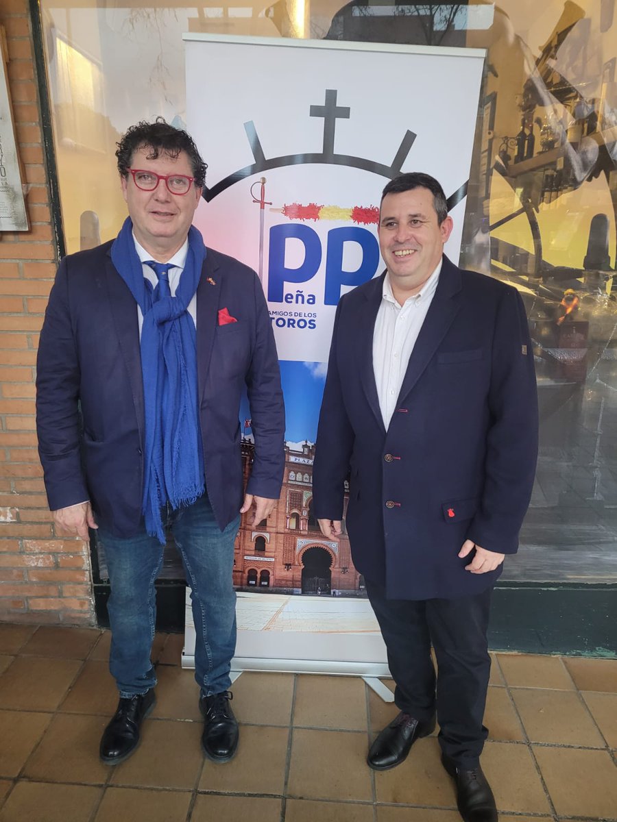 PPalgete's tweet photo. 🔵🎄✨Afiliados del @PPalgete han asistido hoy a la comida de #Navidad de la Peña Taurina del Partido Popular.
👏🏻👏🏻Muchísimas gracias, hemos disfrutado mucho!
#Algete #ganas #ganasdeAlgete #megustaAlgete #unAlgetemejor #PP #Preparados #Navidad ✨ Por nuestras #tradiciones🐃 https://t.co/tFybHZPp4d