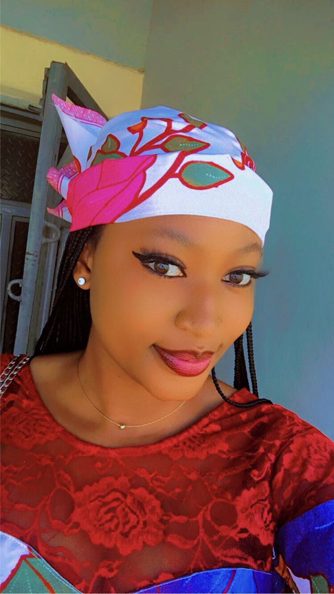 AdepojuBosede2's tweet photo. Compliment of the season 🎄🎉 https://t.co/PIqUpOypB1