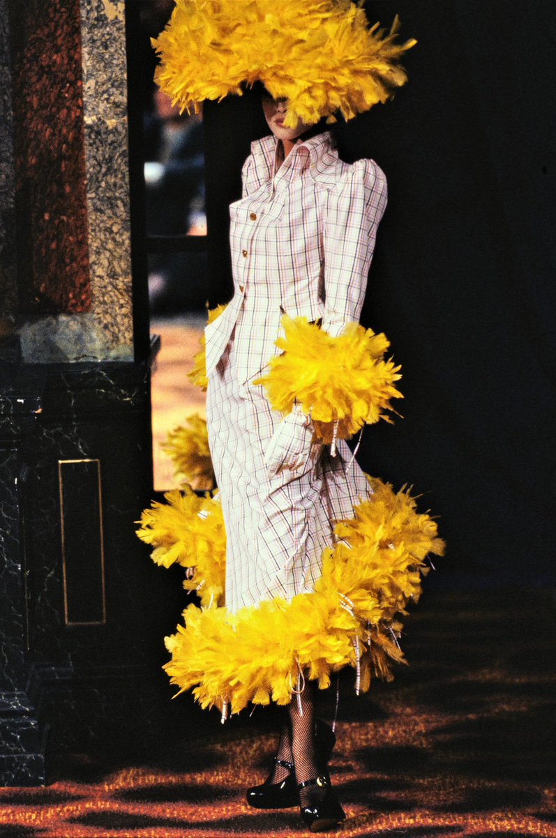 iss3ymistak3's tweet photo. café society, vivienne westwood’s ss 1994 rtw collection &amp; one of my favorite collections of all time. she’ll be missed! ❤️‍🩹 https://t.co/FhZUKjaUbP
