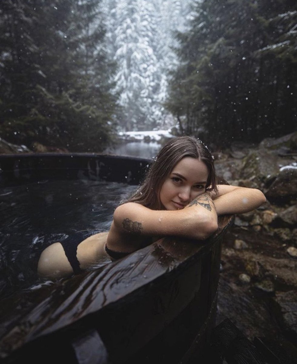 thegoodstephh's tweet photo. Drove all the way up a snowy mountain just to take a bath https://t.co/sdMfjR95St