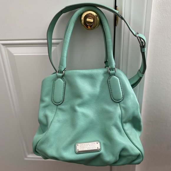 PattyFerrington's tweet photo. So good I had to share! Check out all the items I'm loving on @Poshmarkapp #poshmark #fashion #style #shopmycloset #marcbymarcjacobs #lululemonathletica #pleasures: https://t.co/g8zFTVJu6M https://t.co/7sziHKNjB3