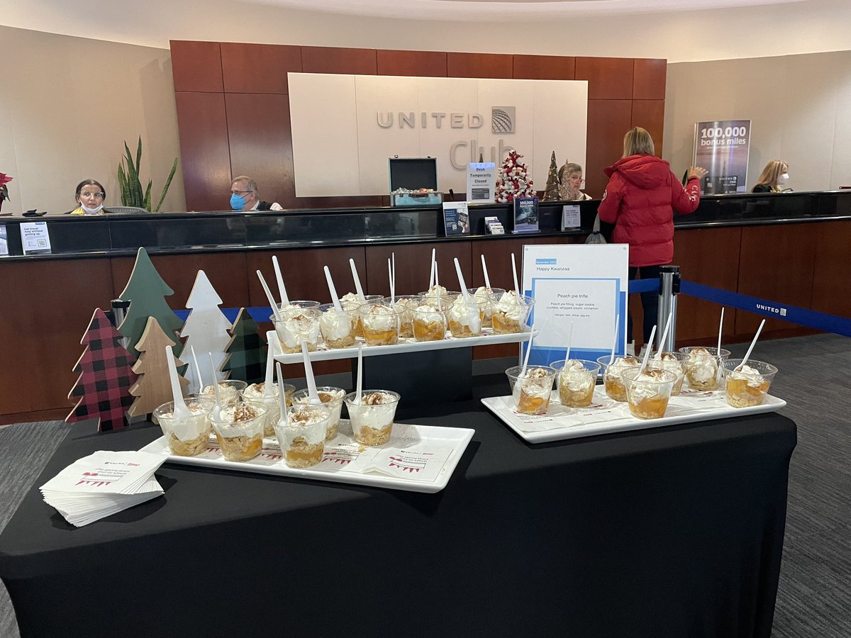 JJonusUA's tweet photo. DEN United Club - celebrating Kwanzaa with Chef Collin’s delicious peach pie trifle. @weareunited @Tobyatunited @jacquikey @KevinMortimer29 @jwartner8 @raeindenver #DENPremiumServices https://t.co/kKde9IdjfR