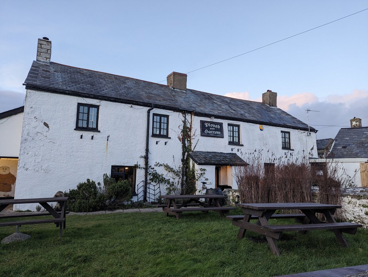 PubsCymru's tweet photo. Cracking afternoon at the @Ploughmonknash
Good beer and food π
#Monknash #ValeofGlamorgan @visitthevale https://t.co/enpgSUe967
