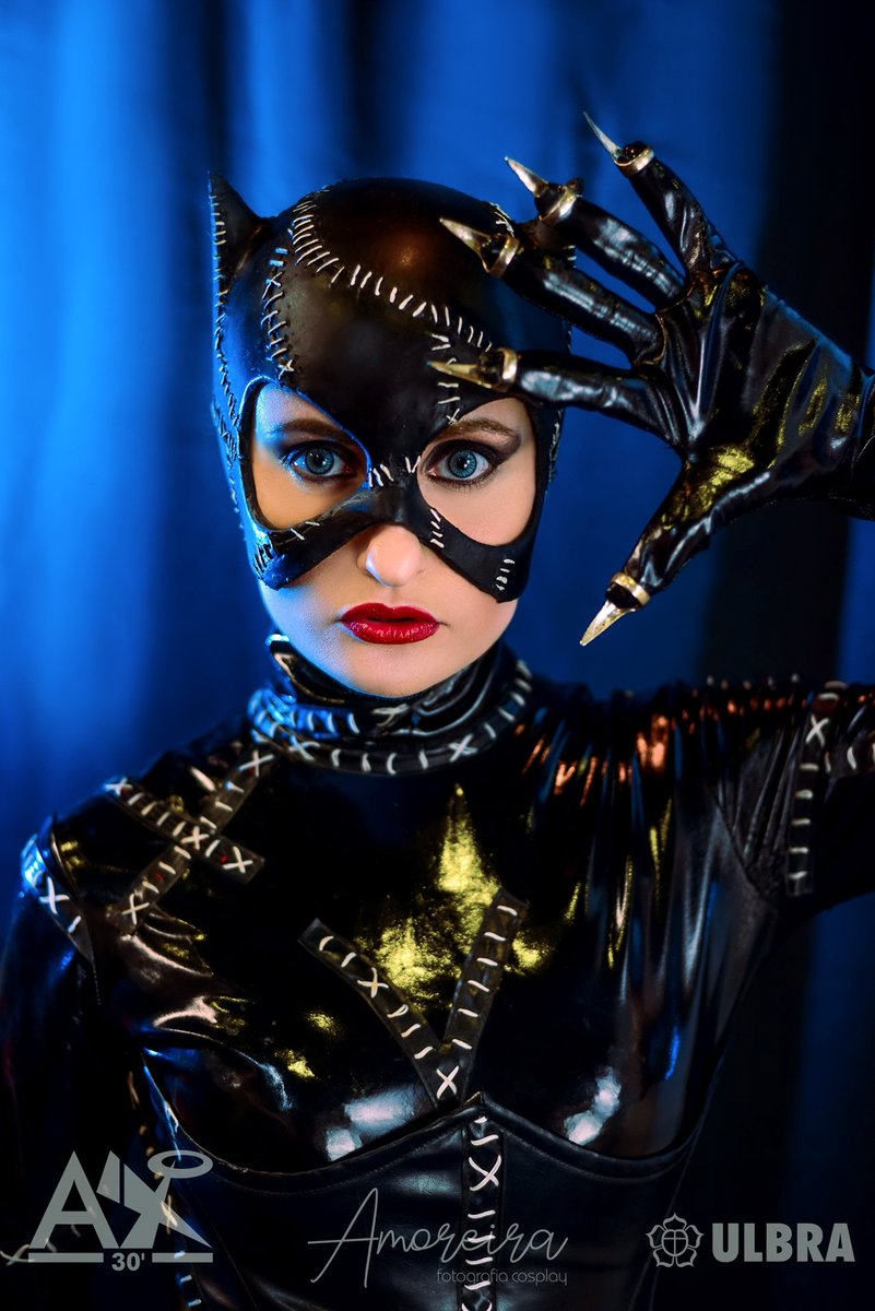 deborateach's tweet photo. See more photos of my Catwoman Cosplay on my Instagram: https://t.co/2UhN7IVKkM 🐈‍⬛
@DCComics

#catwoman #mulhergato #dccomics #dc #selinakyle #michellepfeiffer #cosplaydc #cosplaygirl #sexycosplay #batman #batmanreturns #catwomandc #makeup #cosplayer #timburton https://t.co/urzFfIQRRl
