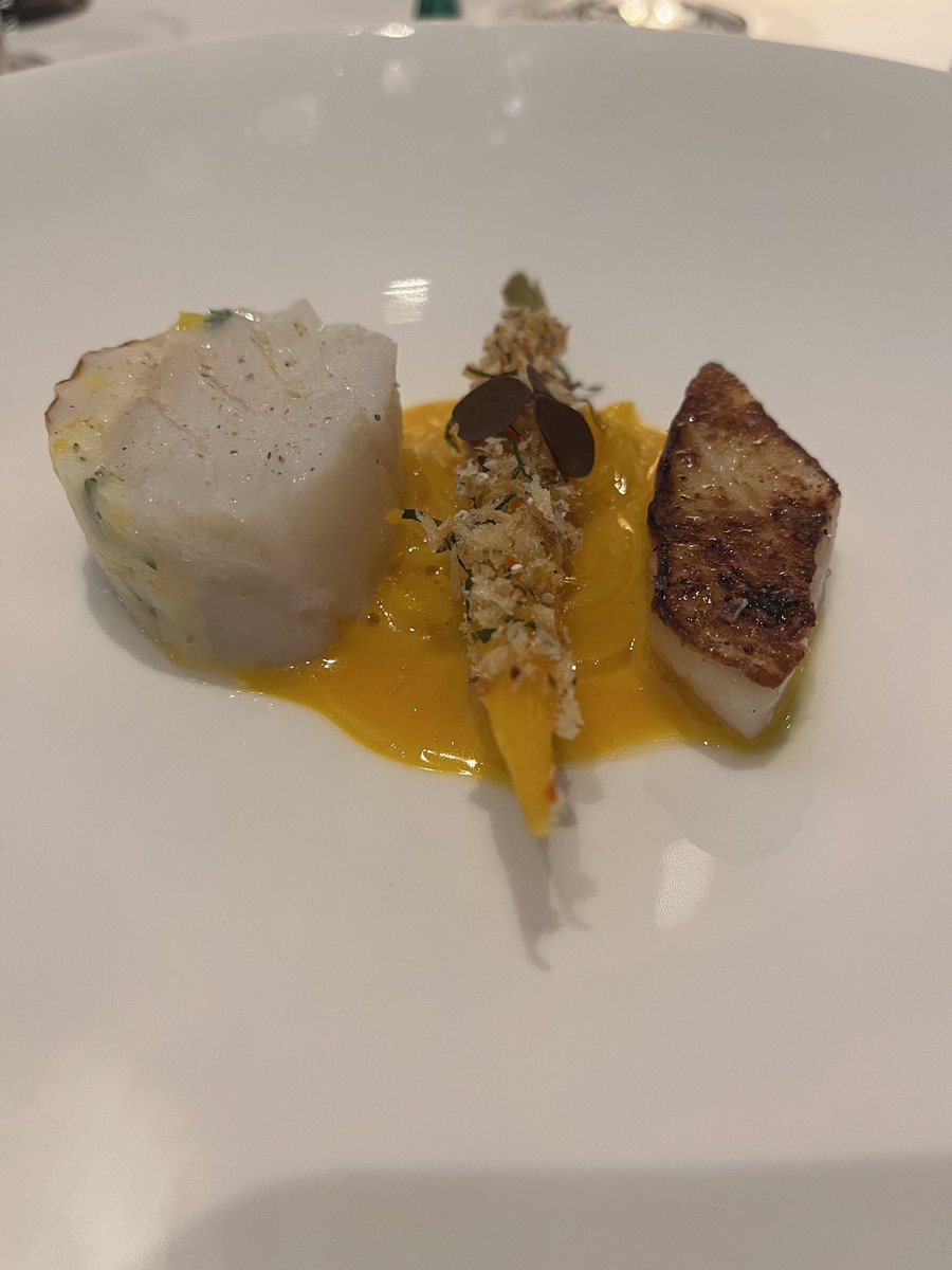 EmmaMurfin's tweet photo. Great meal last night at the Arkle restaurant @TheGrosvenor Really nice to revisit the place that our food journey began 14 years ago. https://t.co/AwNOfoGVrZ