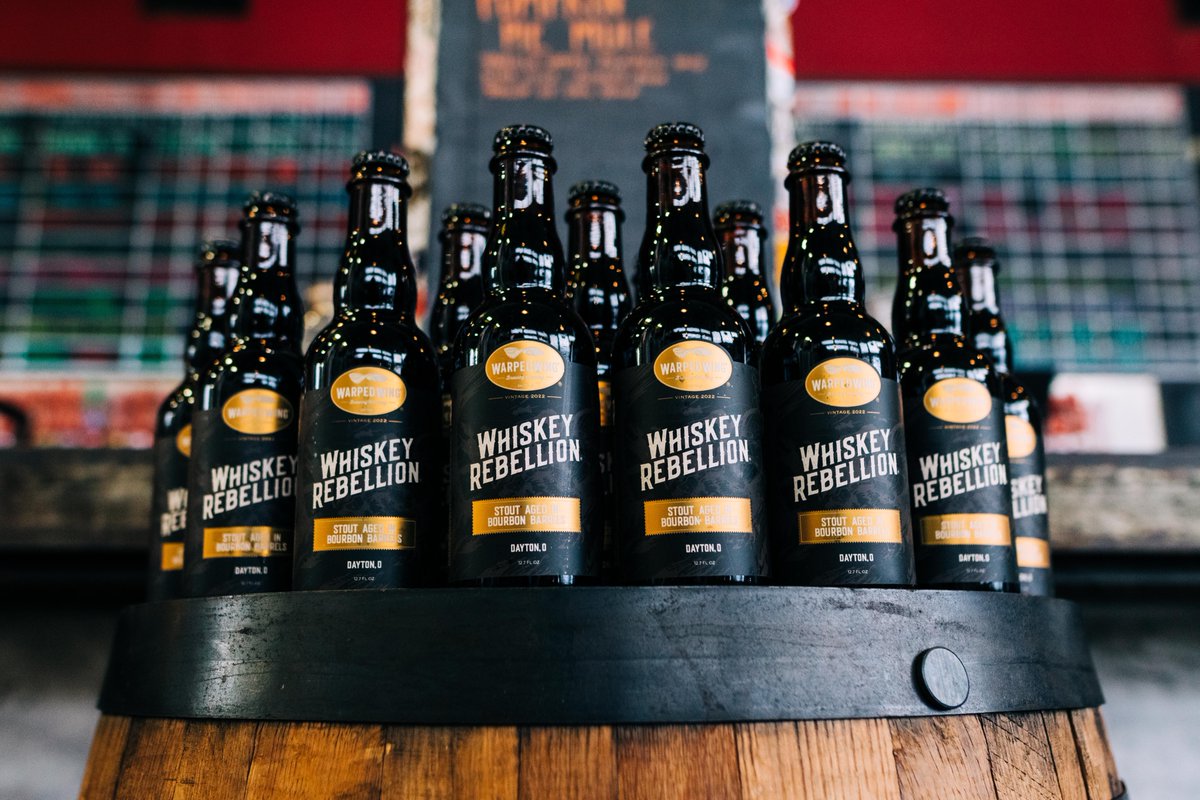 WarpedWing's tweet photo. Cold weather calls for #bigbeers 🤘

And coming in at 11.2% ABV, we'd say this one's big enough to keep you warm all winter long...

#warpedwing #whiskeyrebellion #stout #barrelagedstout #bbastout #ohiocraftbeer #dayton #daytonohio #madeinohio #ohiomade #barrelaged #craftbottles https://t.co/4nOSGwuh7d