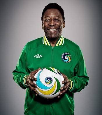 WilliamsRuto's tweet photo. Pele made millions of young boys in the Global South to dream. https://t.co/bLIFZ3Pepy