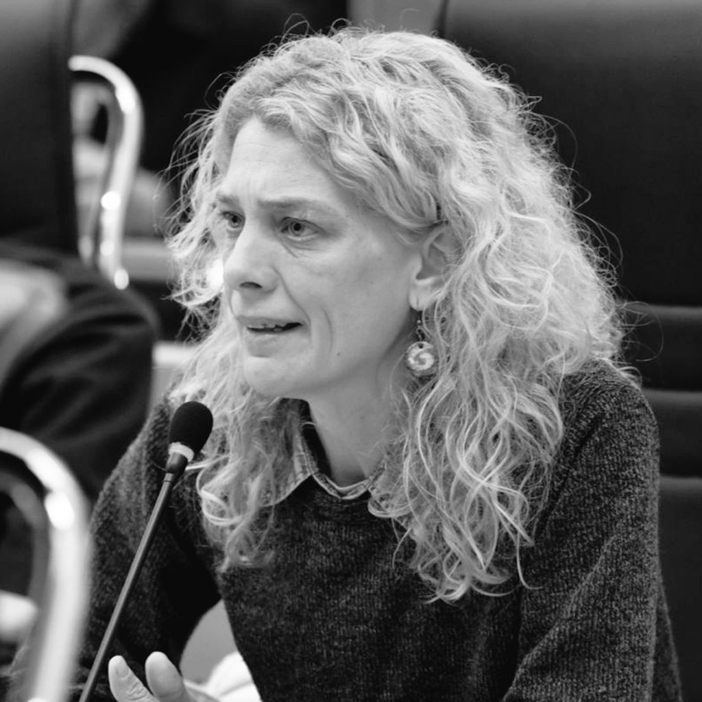 nexorosorg's tweet photo. Desde Nexo Rosario lamentamos el fallecimiento de Celeste Lepratti, ex concejala de nuestra ciudad e incansable militante por los derechos humanos. 
Desde nuestro lugar le mandamos condolencias a su familia, y seres queridos https://t.co/rXMzpnZgNW