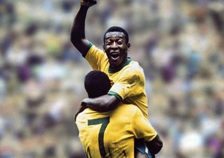 srpetitfrere's tweet photo. Le roi Pelé tire sa révérence!!! Descanso em Paz Rei #RipPele #Orei https://t.co/2IUK17djqB