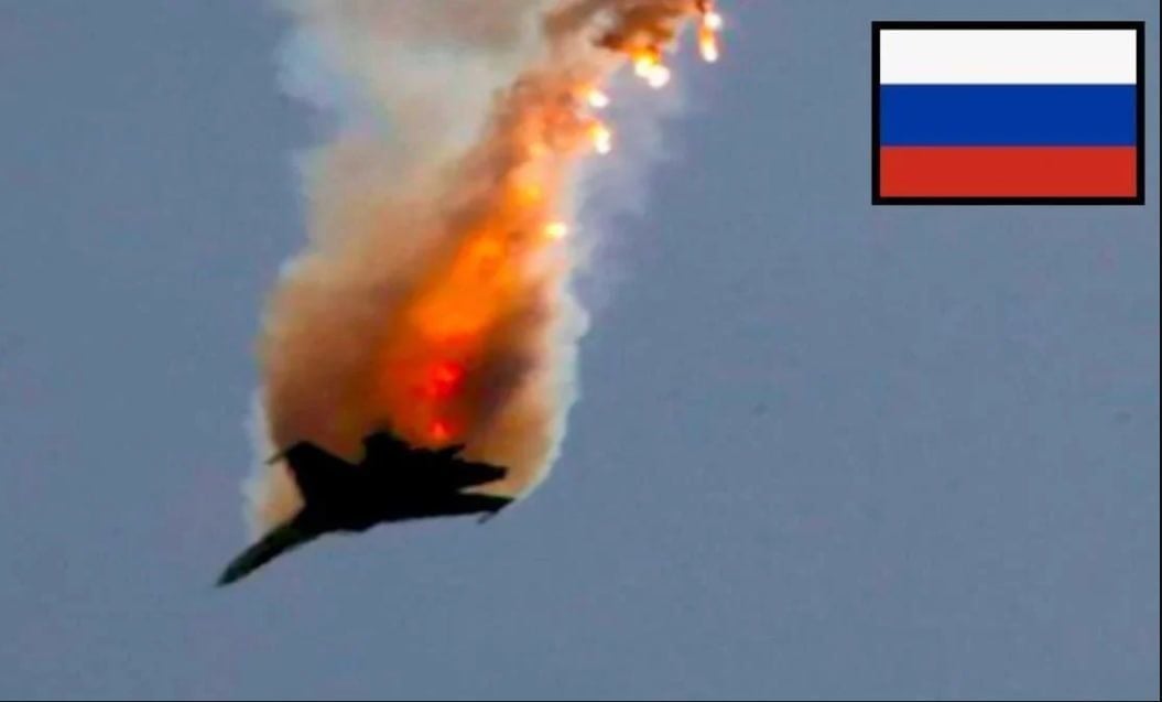 KremlinTrolls's tweet photo. Russian air defense shot down its own Su-27 war plane near Engels air base in Russia, having mistaken it for a Ukrainian drone

The Russian pilot was killed https://t.co/tYZhY4sHPC