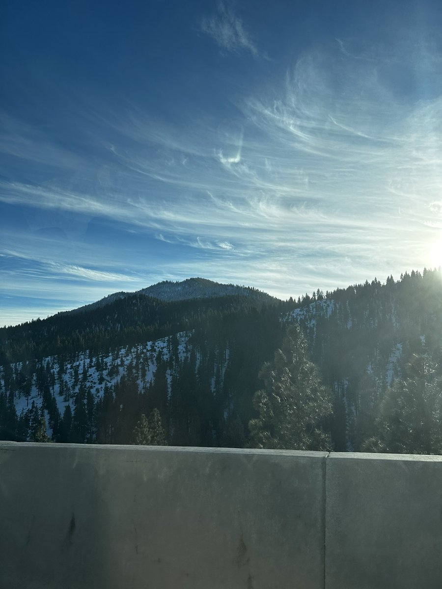 krissalpr's tweet photo. Lake Tahoe, California https://t.co/Wn0jgErT47