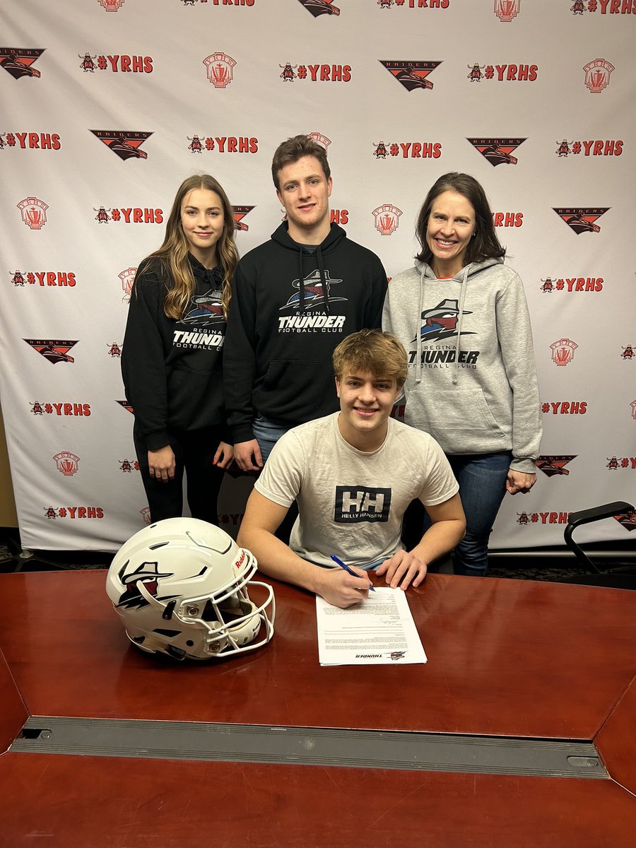 ScotchM's tweet photo. I look forward to seeing @OwenEffa in maroon &amp; White in 2023. He is a great athlete (fast &amp; physical) that can play DB &amp; LB spots. However its his high football acumen that will allow him to excel with the @reginathunder. We are excited to land another Effa from @YRHS_Raiders. https://t.co/WCYb3rCty4