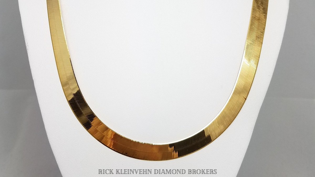 diamondsanddeco's tweet photo. π’π»πΉπ $π±π―π±!π
Like-New Italian 20" 10k Gold Herringbone Chain Necklace
https://t.co/lLFpksAK0h
#rickkleinvehndiamondbrokers #gold #goldjewelry #goldnecklaces #necklaces #herringbone #herringbonechain #jewelryforsale #italian #jewelrylovers #italiangold #thursdayvibes #style https://t.co/QBTz9xTtoH