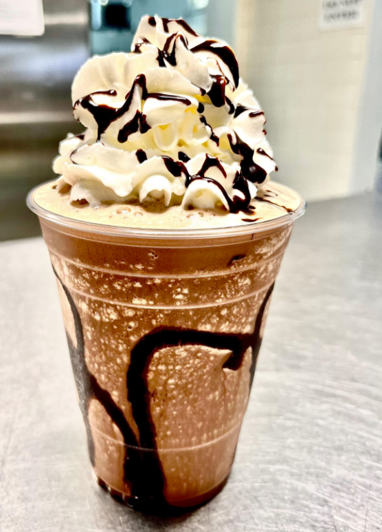 WedoweeRealtor's tweet photo. There's nothing like a fresh cup of coffee on a busy day! ☕ If you are needing your morning fix, stop by @first_light_coffee! Be sure to grab one of their yummy baked goods while you are there!

📷| @first_light_coffee
#local #localcoffee #morningcoffee #coffeeshop #wedoweeal https://t.co/aTtl8lxV2y