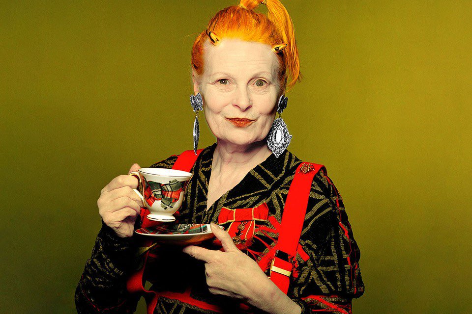TommyDanvers's tweet photo. God save the Queen. Ok stop it with the death now please. #ripviv https://t.co/CmVYTr9wK2