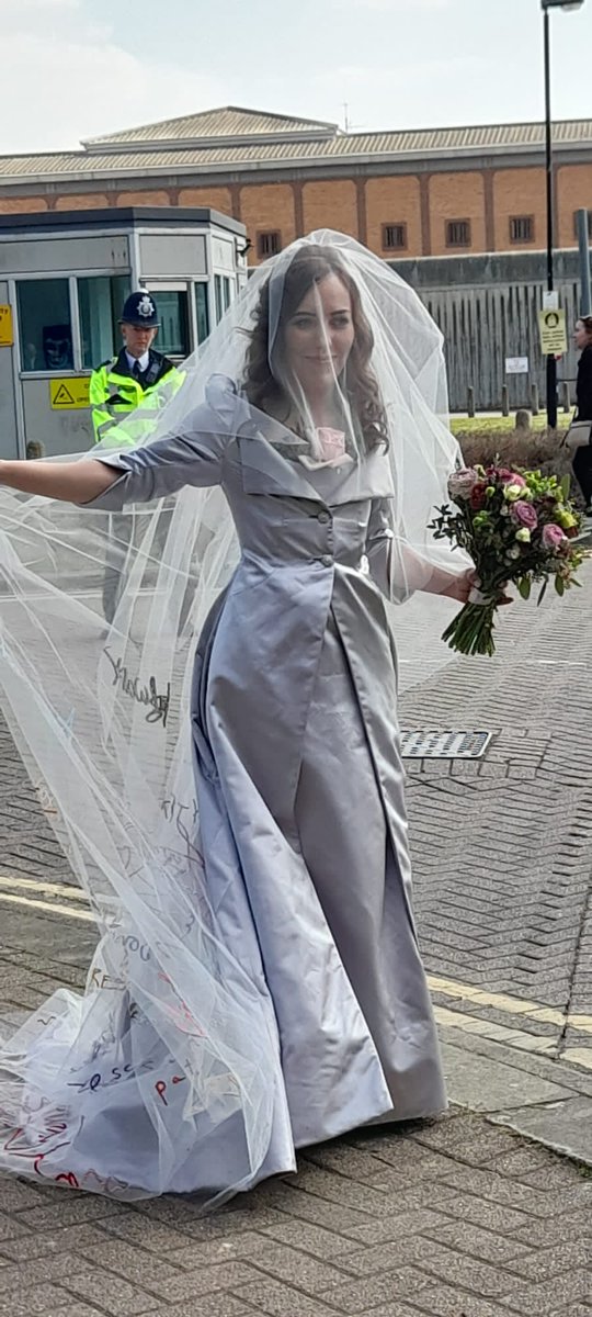 deepa_driver's tweet image. Rest in Peace Vivienne #Westwood . You employed your craft &amp;amp; your voice to speak up for truth. 
Here are two striking examples of your unstinting solidarity with #Assange  

#RIP 

*Bridal photo of Stella Assange via @EfPress