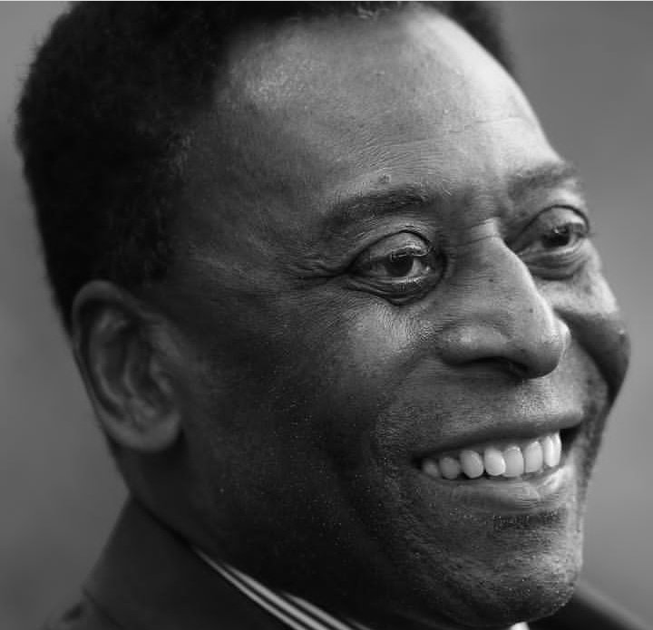 SadboiZena's tweet photo. Rest in peace @Pele greatest to ever do it! May God bless your soul/ my condolences to your family ποΈβ€οΈππ₯Ί #Pele #pele_is_no_more #RipLegend #footballGod #worldcuppele #Llpele #missyou #Brazil #Followmeontwitter #Pele https://t.co/ZO8FoWKDEI