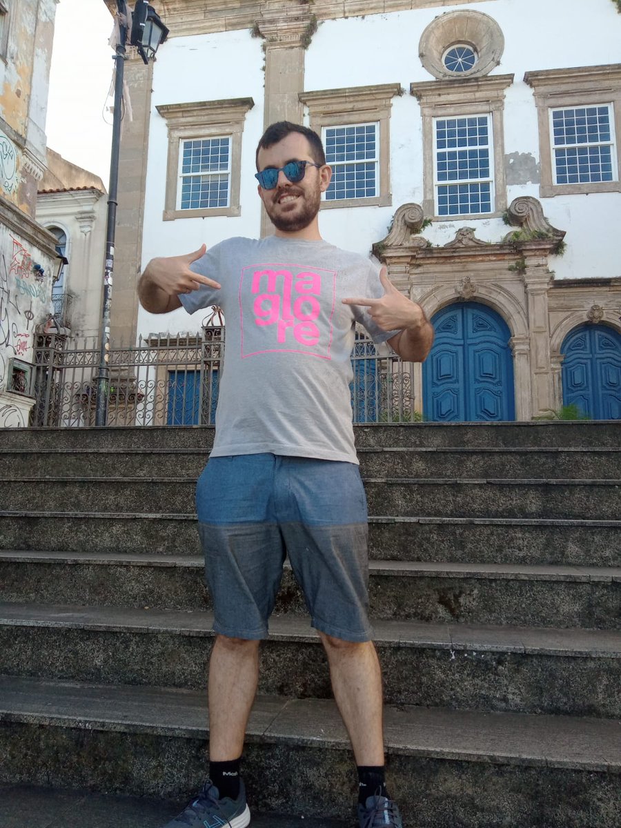 Eu lindo desfilando em Salvador, querendo encontrar <a href="/teagoliveira/">Teago Oliveira</a> e <a href="/maglore/">Maglore</a>