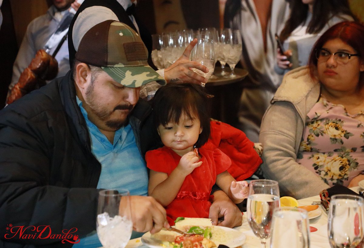 Telemundomsp's tweet photo. Gracias Fogo de Chão de Minneapolis por albergar nuestro #NaviDando y atender a las familias seleccionadas con tan buen servicio para que pasar un día agradable celebrando esta temporada.
#FelizNavidad #FelicesFiestas #FelicesFiestas2022 #NavidadEnMinnesota #Navidando2022 https://t.co/mt2oGcTjk5