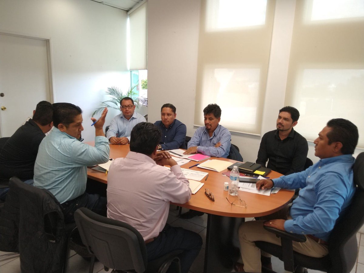 Con el objetivo de revisar avances en los programas institucionales y fortalecer la estrategia de operación para el próximo 2023, nuestro director general, Rey Magaña García y parte de su equipo de trabajo, se reunieron con Herbert Sánchez, Director de Operaciones del <a href="/INEAmx/">INEA</a>.