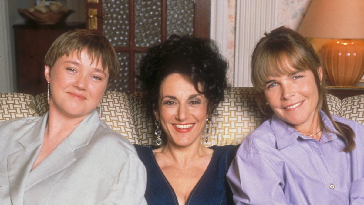 ItsMarksandGran's tweet photo. Birds of a Feather Christmas episode We'll Always Have Majorca is @dramachannel at 7.25am on New Year's Day https://t.co/VtaJVhOEiS https://t.co/4geKzsXL89