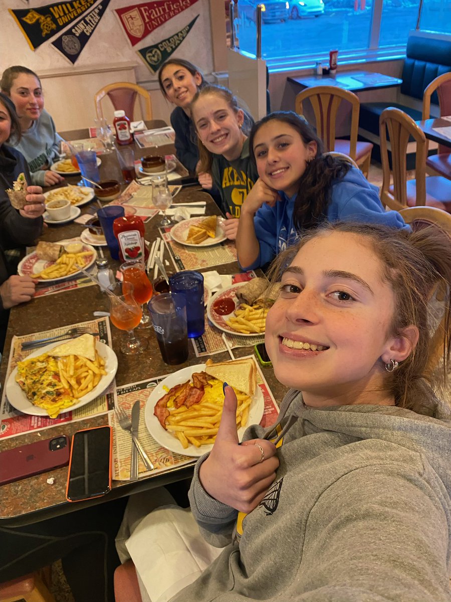 HVFieldHockey's tweet photo. Snuck up to Binghamton (Windsor HS) for a Friendly Indoor Event with CNY and CNY Rage Clubs. 5 games brought on an appetite for our first time Roscoe Diner Crew. #exit94 https://t.co/OyWEtCW2k2