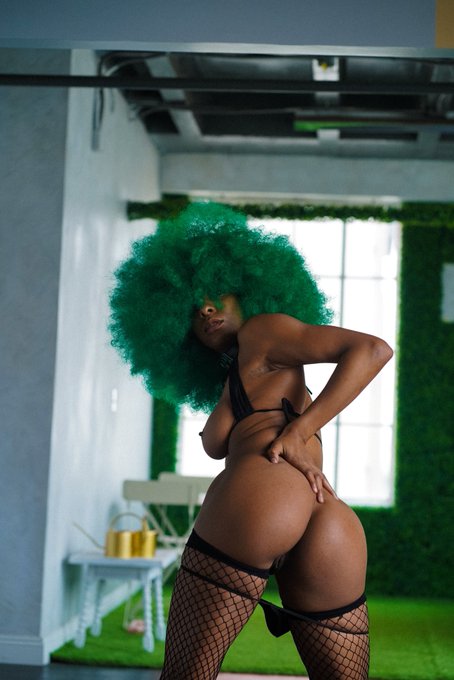 Break my back. https://t.co/egCJAubmnP