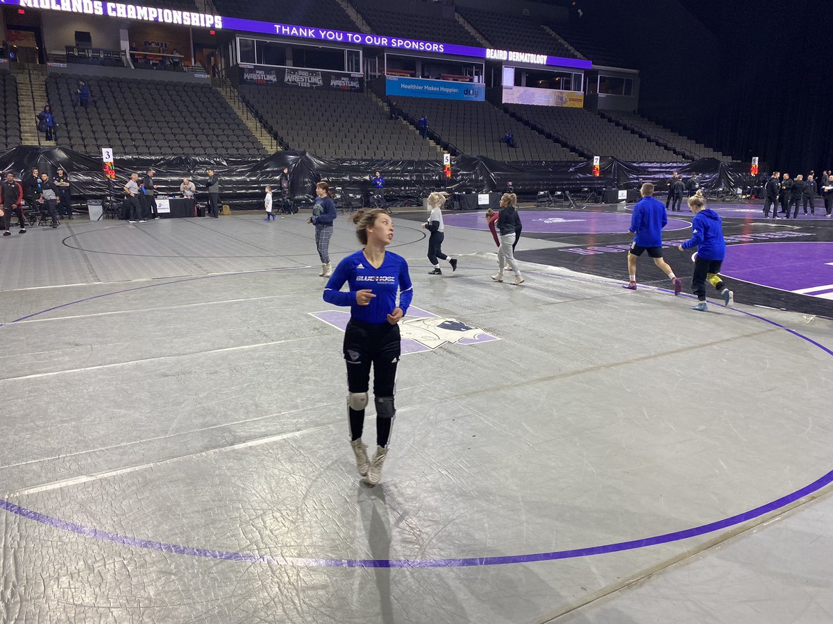 BlueHoseWWR's tweet photo. We are out here in Chicago for the MIDLANDS championships! Time for a workout before we get going tomorrow! Follow along here for live updates and mat assignments.

#GoBlueHose https://t.co/NLC6Od7VUy