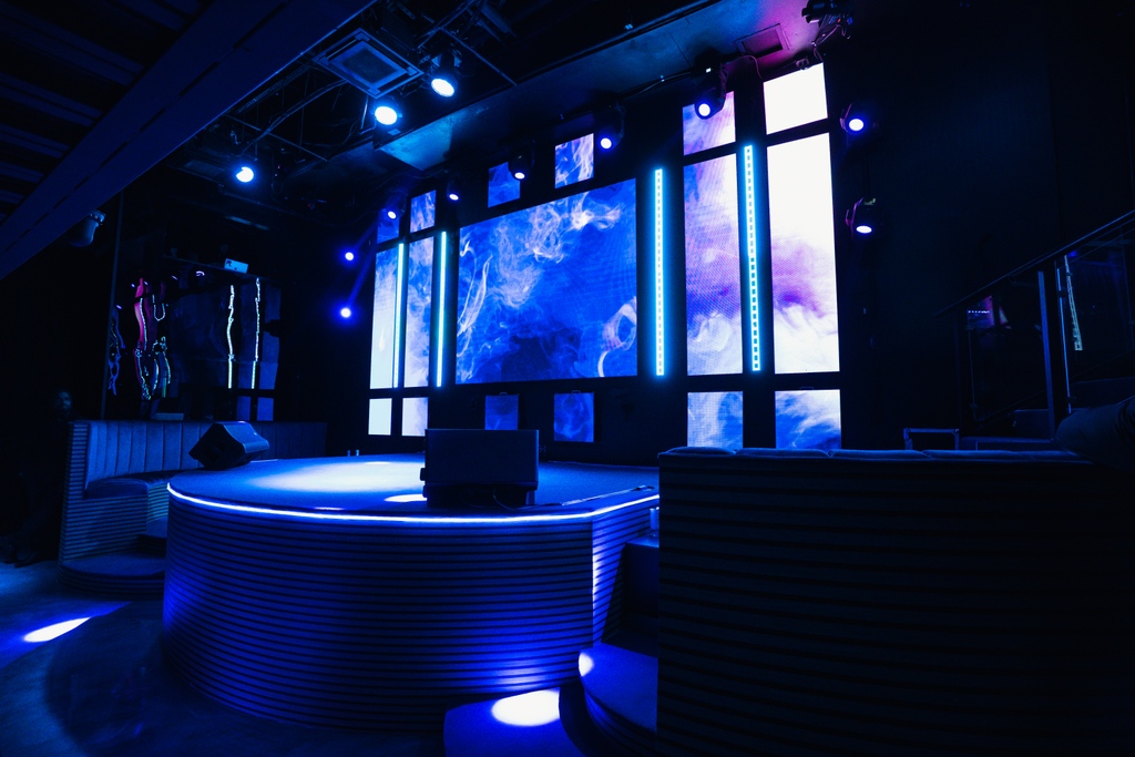 Nova3_io's tweet photo. Nova3 is the HOTTEST Web3 space in California 🔥
Sign-up to a membership today to gain access to this exclusive lounge 👀
#Nova3 #Web3 #NetworkingLounge https://t.co/Yhw4FuM8f5