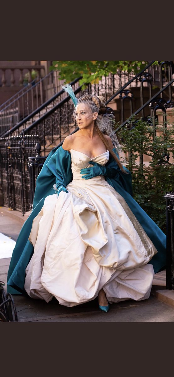LisaRees19's tweet photo. @FollowWestwood #VivienneWestwood a true icon, not the punk era for me but this was the moment, my moment 💙💕 RIP to a special lady, a one off xx https://t.co/Bgb4d5WSsI