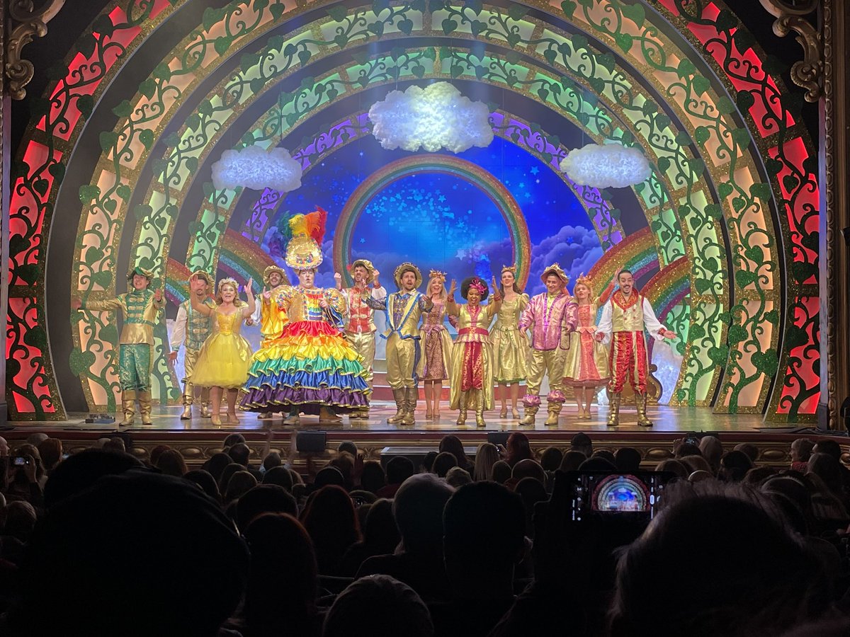 JimmyP82's tweet image. Absolutely amazing #LyceumPanto tonight @SheffieldLyceum my sides are still hurting from laughing so much @djwilliamsact &amp;amp; @MarcPickering  stole the show and a fantastic performance from @WendiPeters
