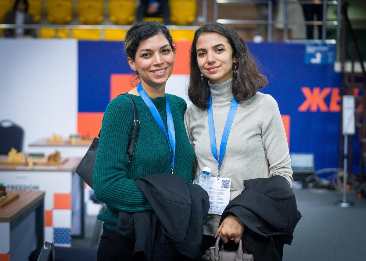 TV2000it's tweet photo. #Iran | #SaraKhademalsharieh, la scacchista che ha gareggiato ai mondiali in #Kazakhstan senza indossare l'#hijab, sarebbe pronta a trasferirsi in #Spagna
Anche la connazionale #AtousaPourkashiyan ha giocato a capo scoperto
(foto: sin, #Atousa, ds, Sara)
#29dicembre #scacchi https://t.co/JYYUqfeceH