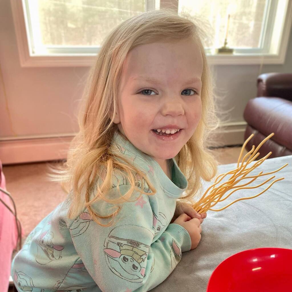 TheMusicMal's tweet photo. Stella is THREE! It has been outrageous and ridiculous and amazing to watch how much she has grown in the last year. Obviously she looks soooo big but her language has also exploded which we are so thankful for. Her favorite phrases at the moment are “no… https://t.co/v9RsSrSxRa https://t.co/lQYBpX0VjA