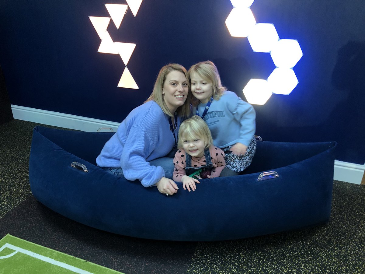 Maz2204's tweet photo. Massive thank you @WBA for your hospitality tonight in the new sensory room Ruby &amp; Molly throughly enjoyed it #boingboing #COYB https://t.co/jQ4BTFn8z3