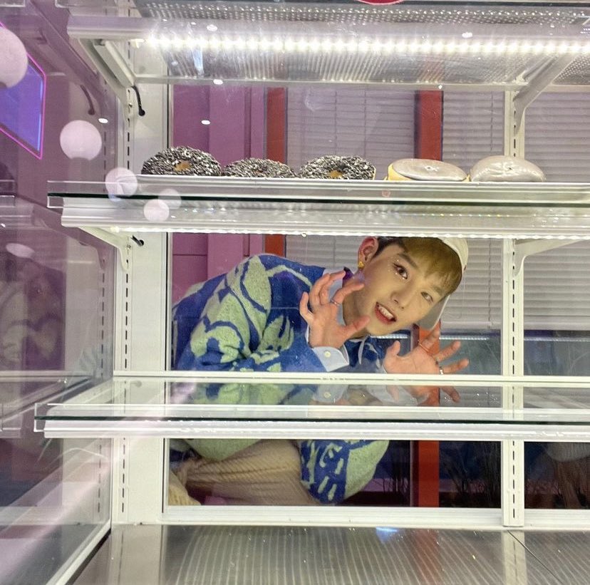 he indeed is tiny #승훈