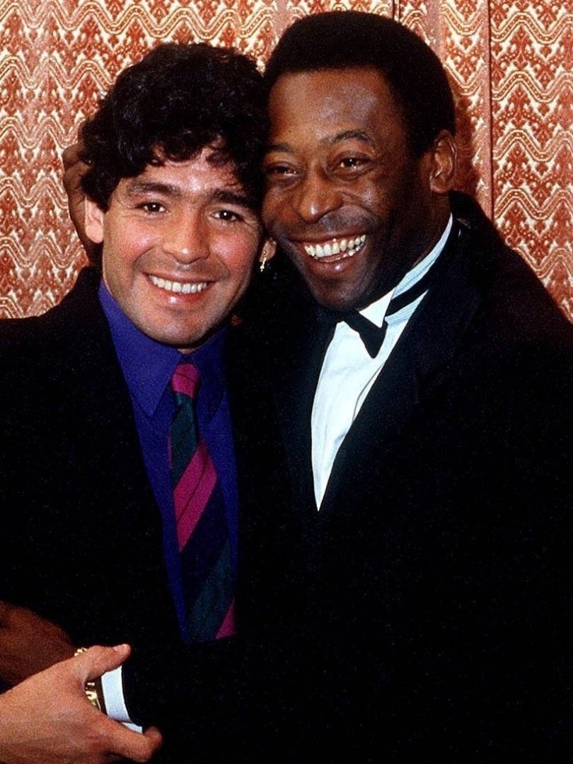 asdcharvensod's tweet photo. O’REY e EL PIBE di nuovo insieme tra gli angeli.

#asdcharvensod #mondocharva #pelé #orey #elpibe #insiemetragliangeli https://t.co/0Q7TuENlz6