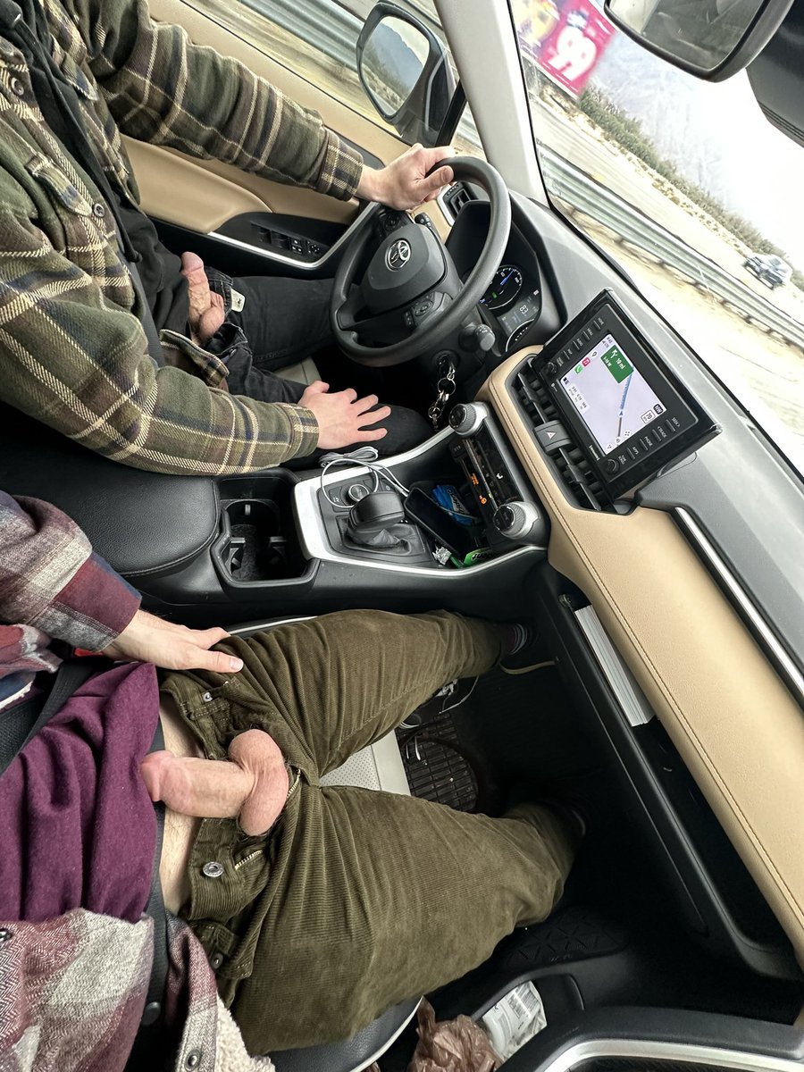 DesertDicks69's tweet photo. #gay #gaysex #gayoutdoors #gayoutdoorfun #gay #public #gaycocks #hugecock #gayporn #desertdicks https://t.co/XXIYyHDRPA