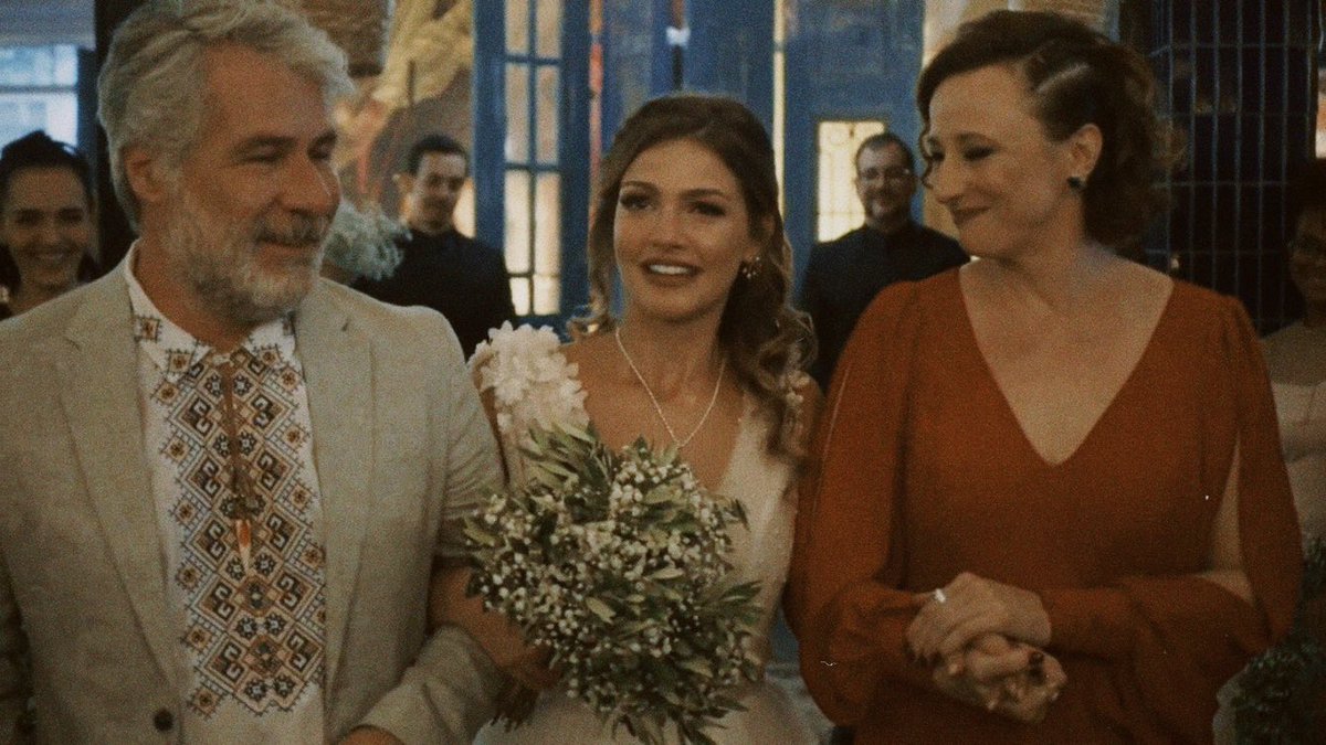 editsnovela's tweet photo. A lou tava tão linda ❤️ #CaraECoragem https://t.co/EMDzmfd1QJ